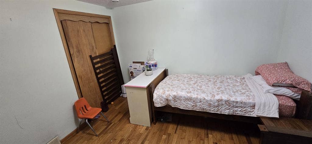 Room For Rent