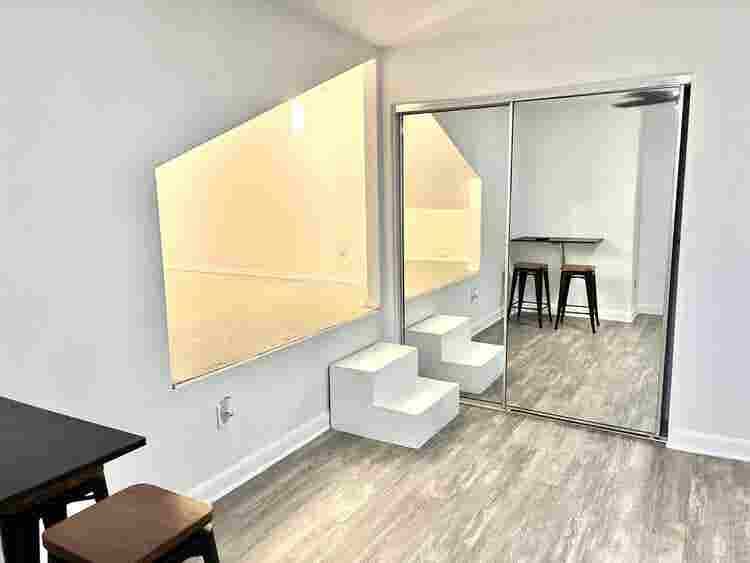 PRIVATE UPSTAIRS SUITE IN TEMECULA