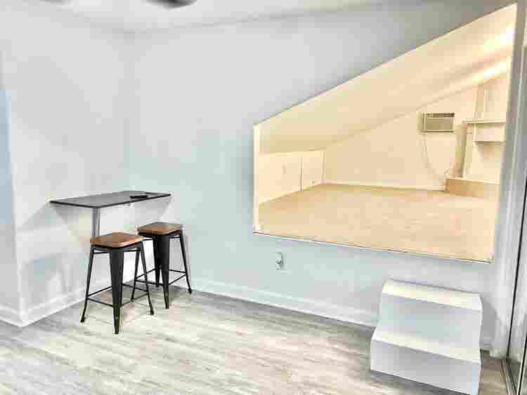 PRIVATE UPSTAIRS SUITE IN TEMECULA