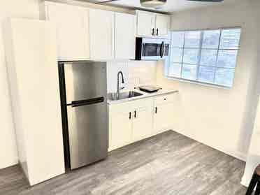 PRIVATE UPSTAIRS SUITE IN TEMECULA