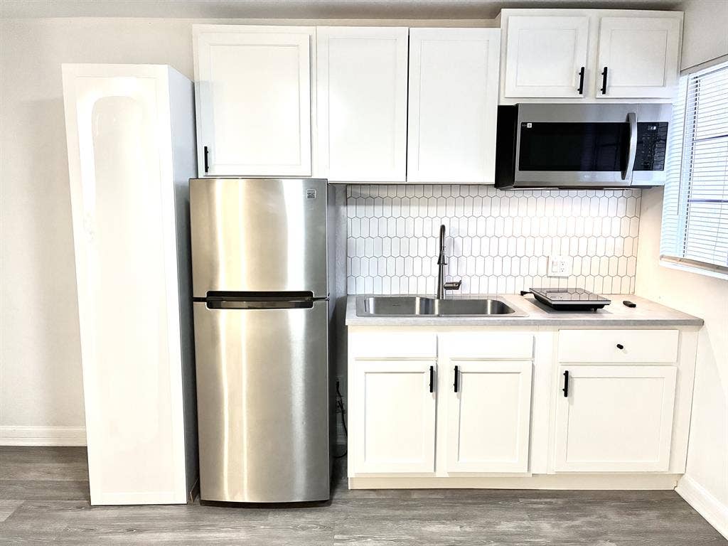 PRIVATE UPSTAIRS SUITE IN TEMECULA