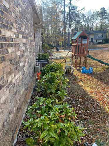 4 BR in Riverdale