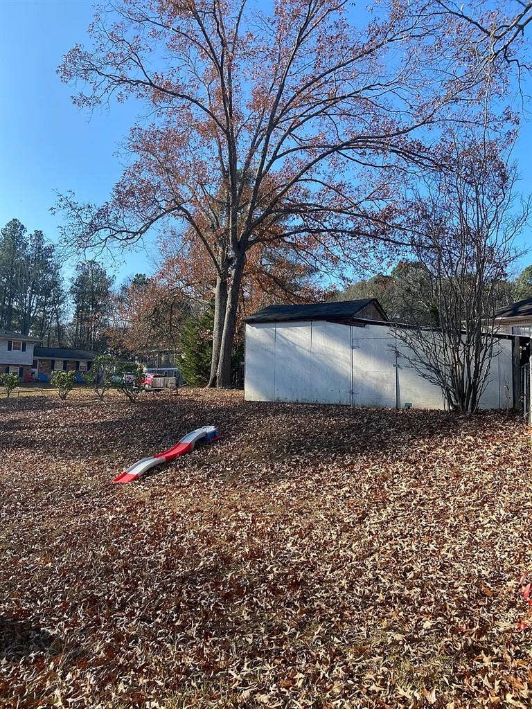 4 BR in Riverdale