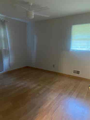 4 BR in Riverdale