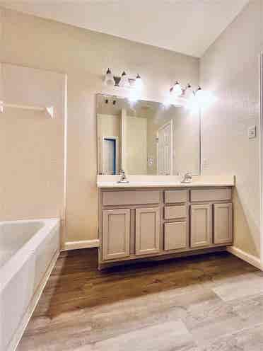 3 BR in Austin