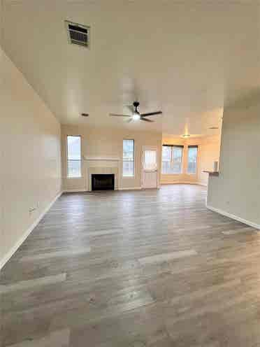 3 BR in Austin