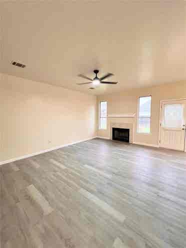 3 BR in Austin
