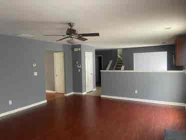 4 BR in Fairburn