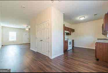 4 BR in Tucker