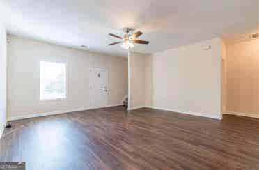 4 BR in Tucker