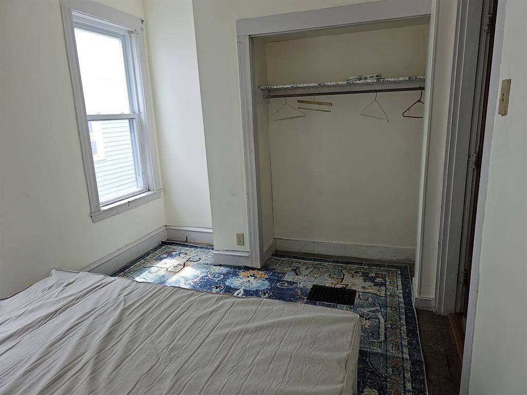 Lower Allston br apt