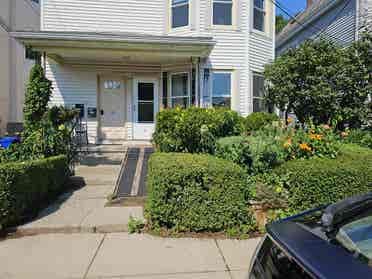 Lower Allston br apt