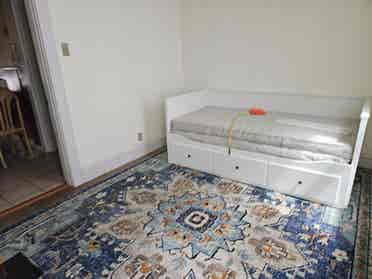 Lower Allston br apt