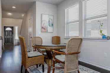 3 BR in Manor