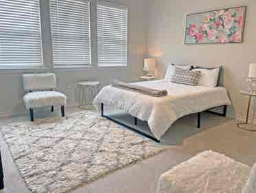 3 BR in Manor