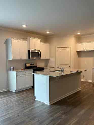 4 BR in Buford