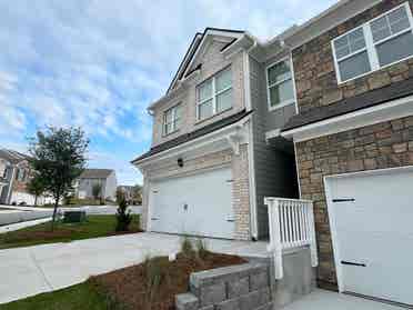 4 BR in Buford