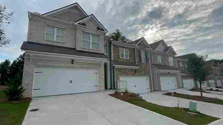 4 BR in Buford