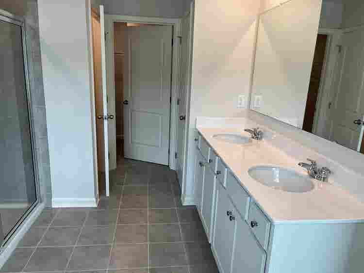 4 BR in Buford