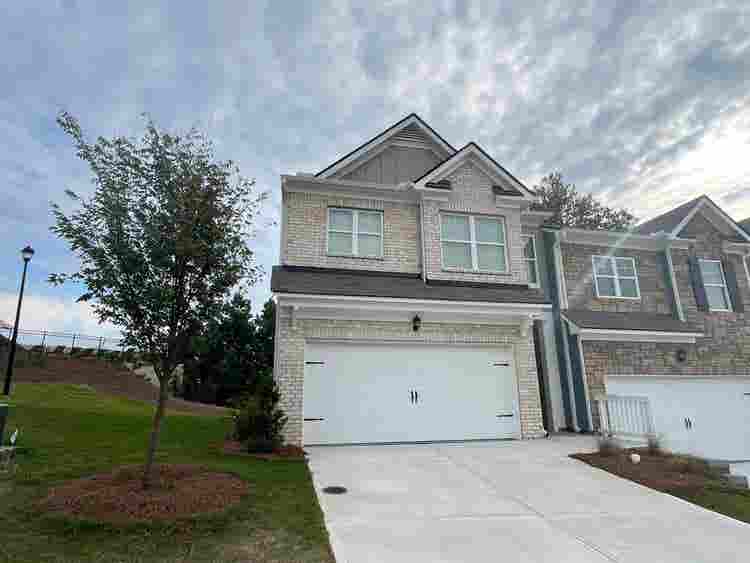 4 BR in Buford
