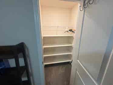 5 BR in Holly Springs