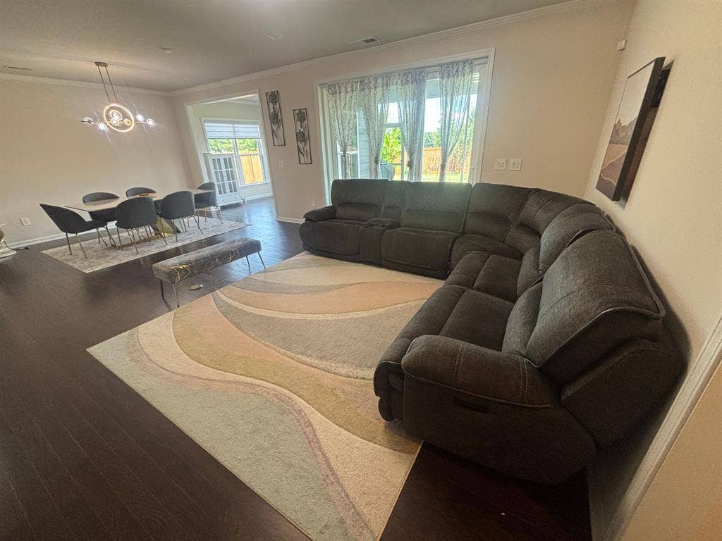 5 BR in Holly Springs