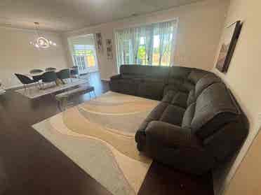 5 BR in Holly Springs