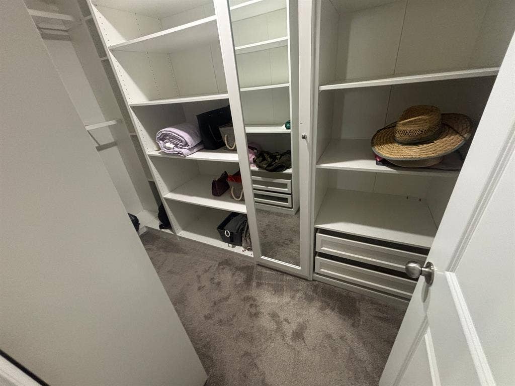 5 BR in Holly Springs