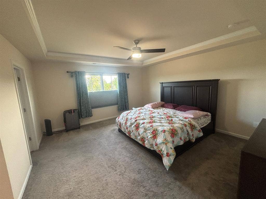 5 BR in Holly Springs