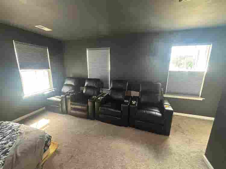 5 BR in Holly Springs