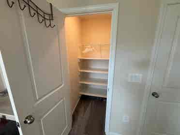 5 BR in Holly Springs