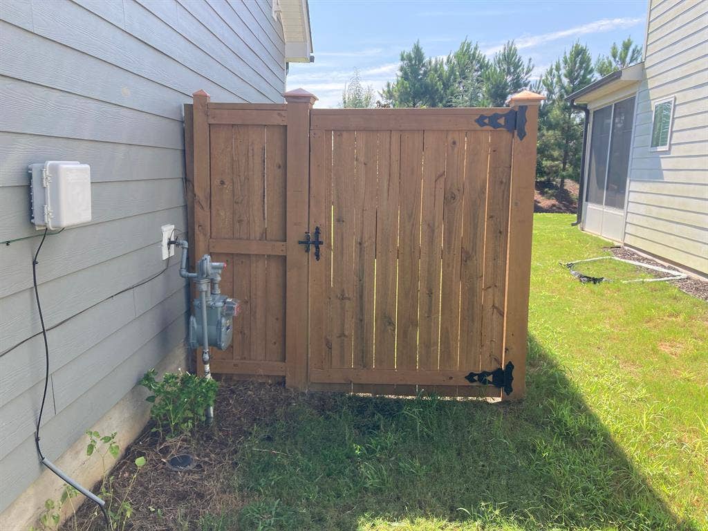 5 BR in Holly Springs