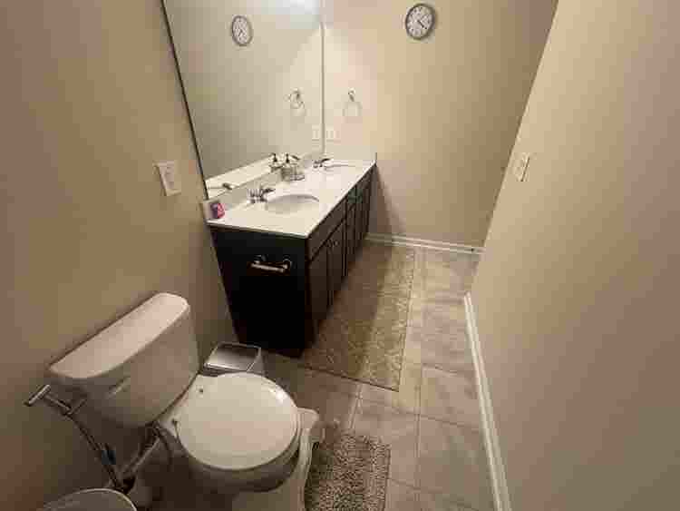 5 BR in Holly Springs