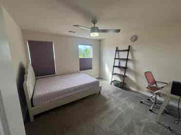 5 BR in Holly Springs