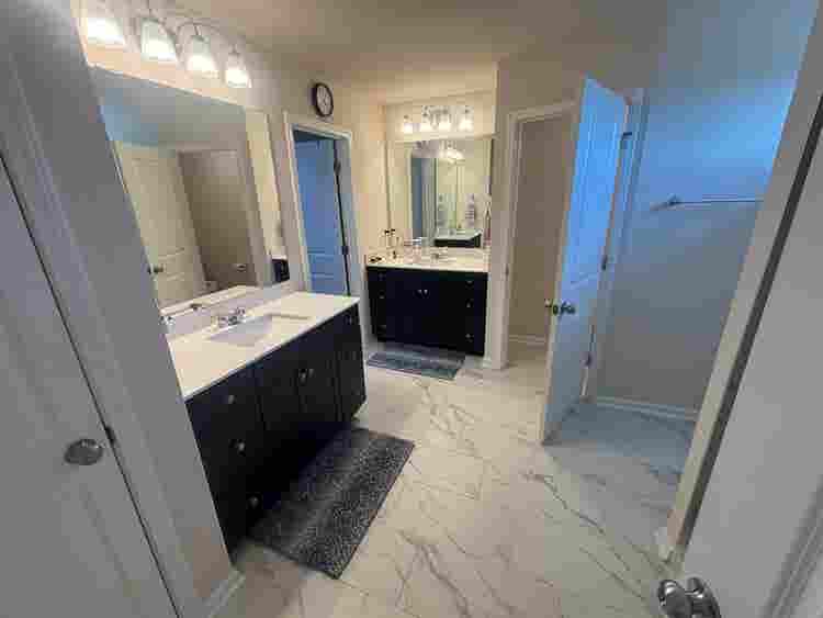 5 BR in Holly Springs