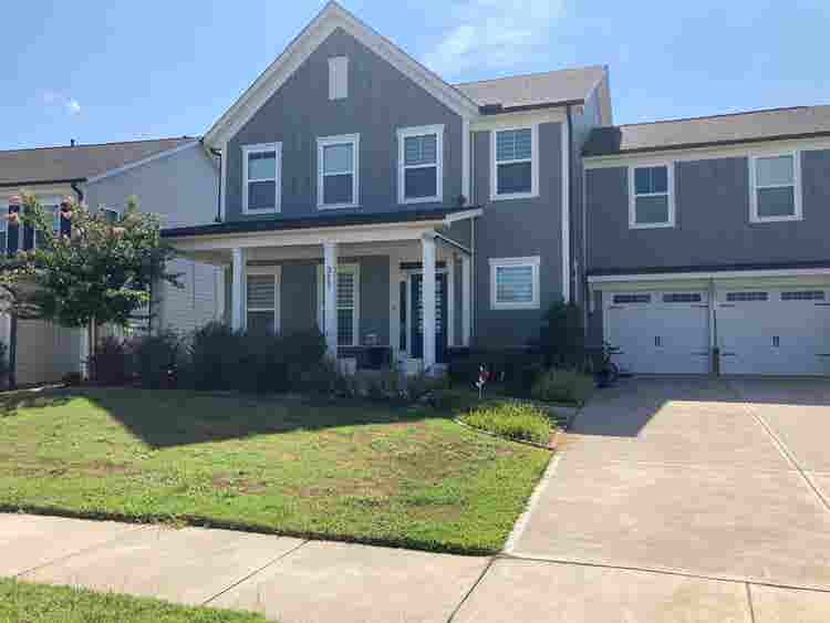 5 BR in Holly Springs