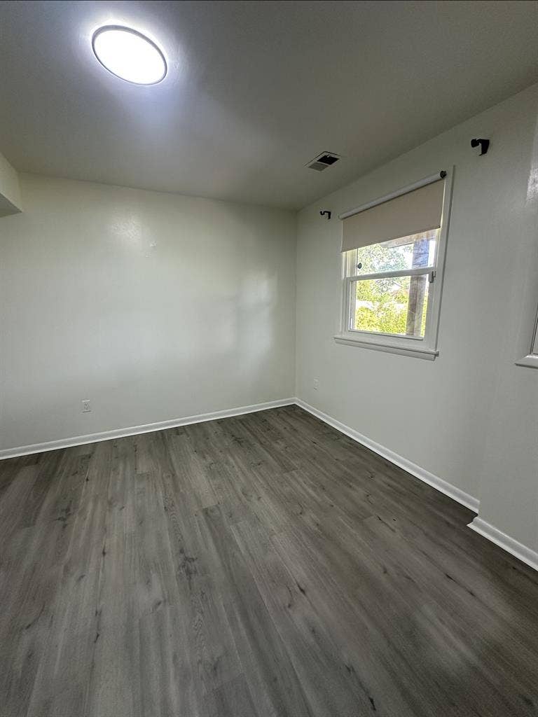 Basement Apt Bathroom