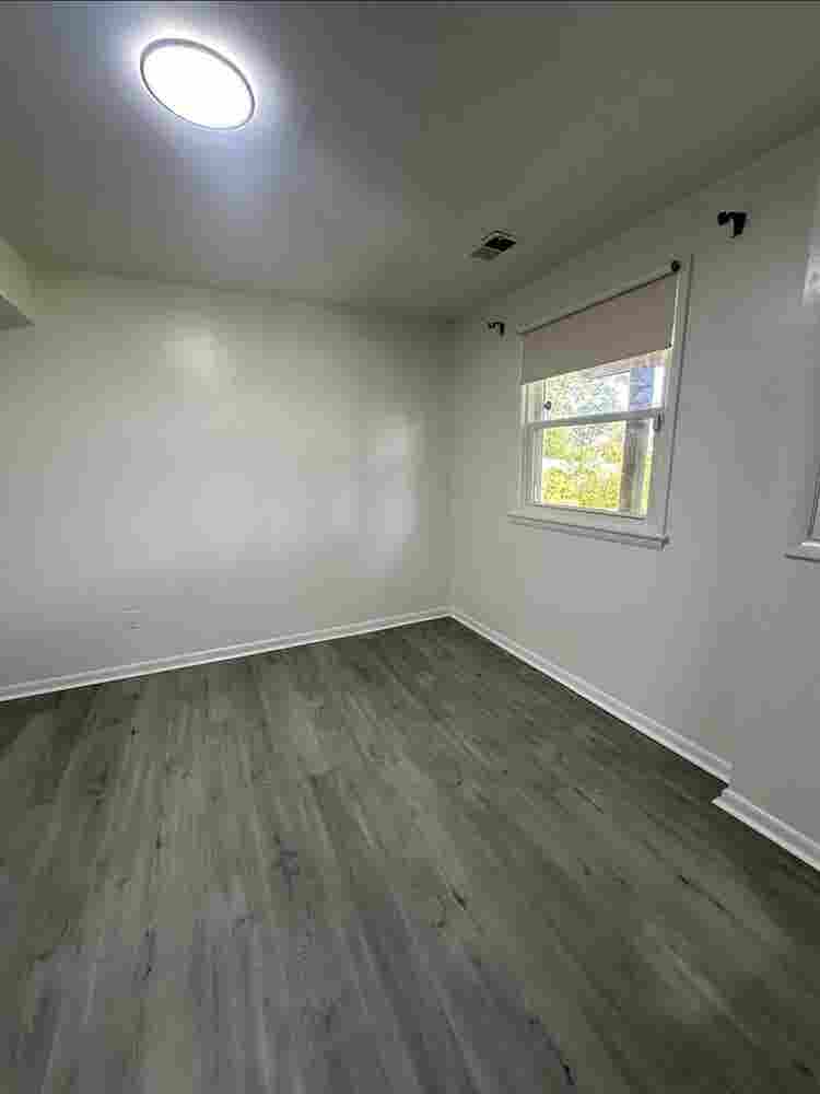 Basement Apt  Bathroom