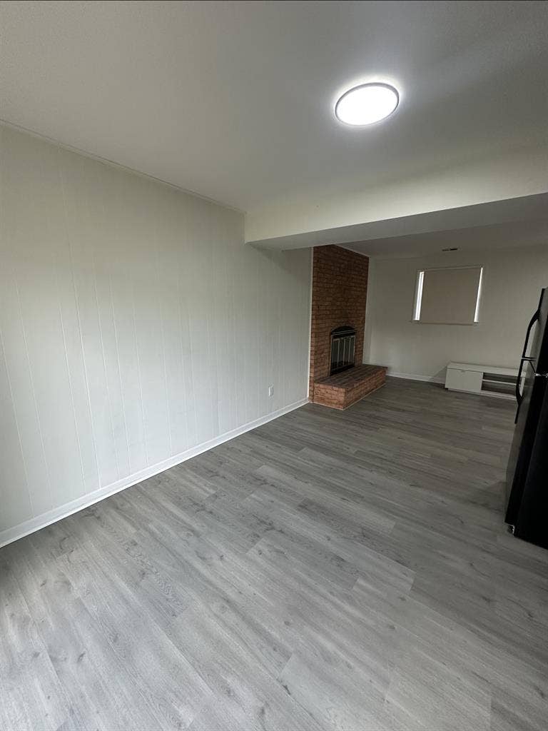 Basement Apt  Bathroom