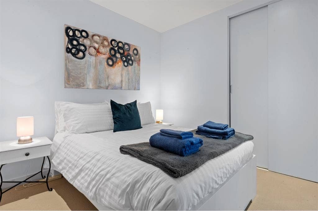 Apartment/Rooms for Rent Melb CBD!