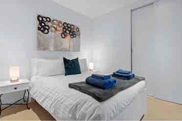 Apartment/Rooms for Rent Melb CBD!