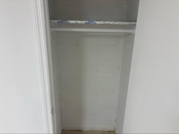 1 bedroom apartment.