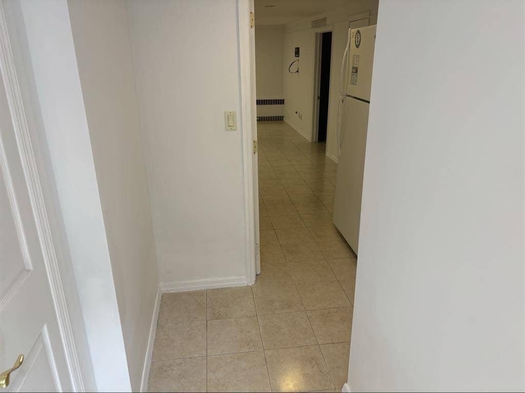 1 bedroom apartment.