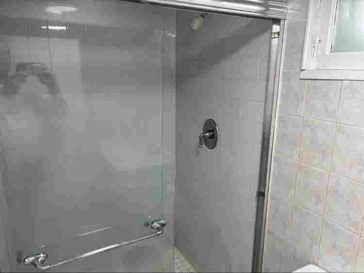 1 bedroom apartment.