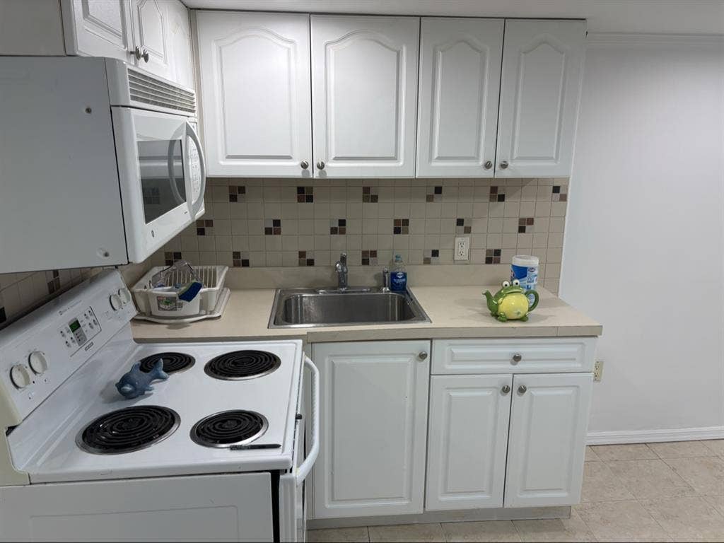 1 bedroom apartment.