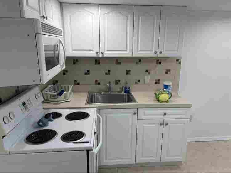 1 bedroom apartment.