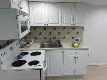 1 bedroom apartment.