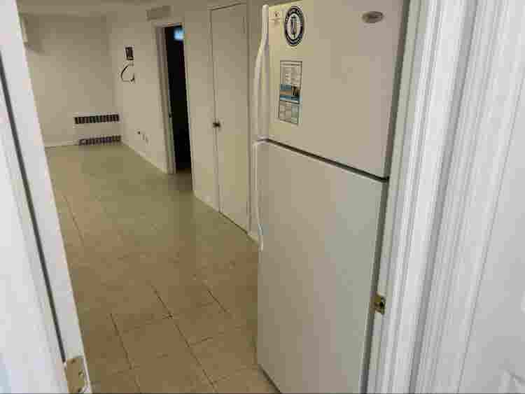 1 bedroom apartment.