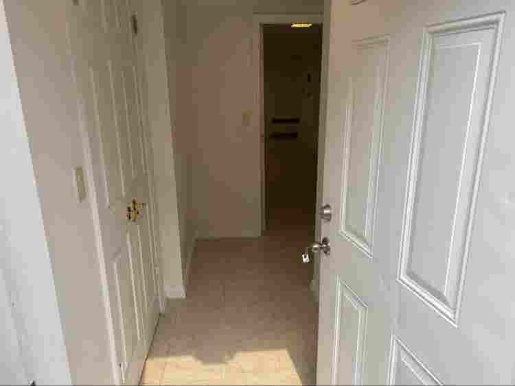 1 bedroom apartment.