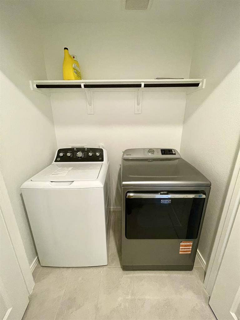 Private Master Suite–All Bills Paid